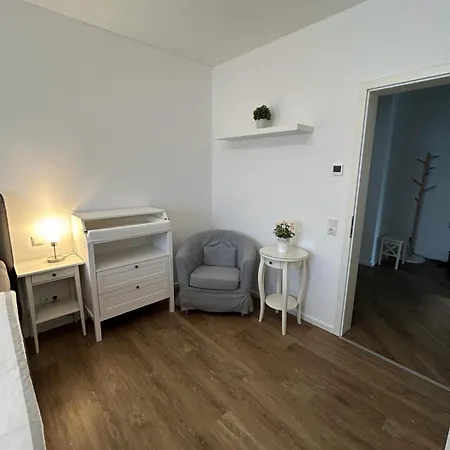 Top-Ferienwohnung Bei Berlin, Bis 3 Gaeste, Terrasse Und Garten Bestensee Extérieur photo
